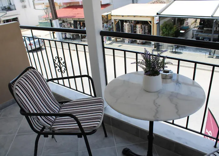 Lägenhet Comfy Center Nikiti (Sithonia)