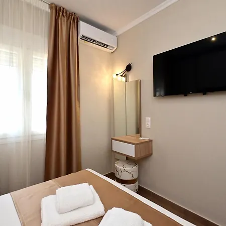 Comfy Center *