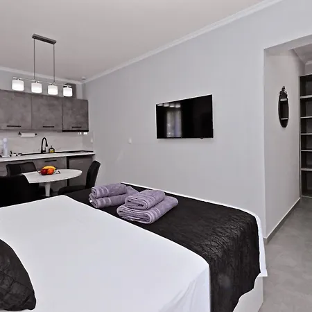 Comfy Center Nikiti (Sithonia)