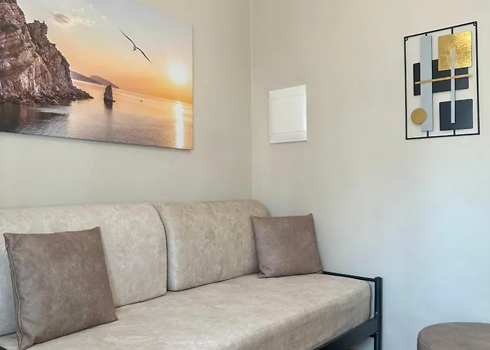 Comfy Center Nikiti (Sithonia)